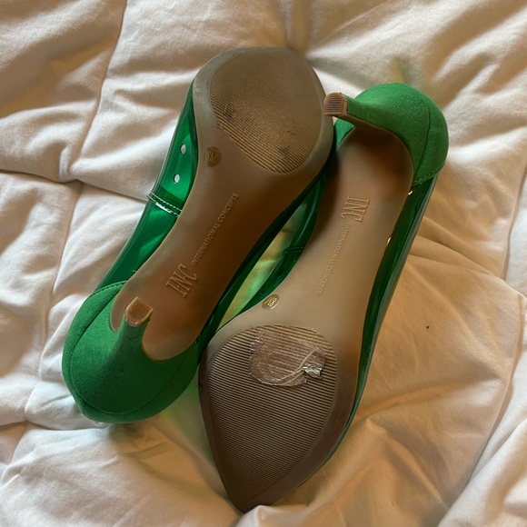 Fun Green Heels - Picture 7 of 8
